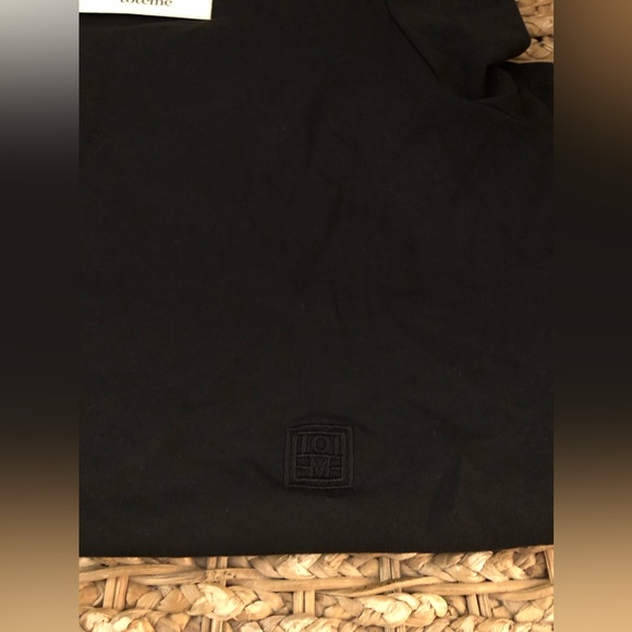 Toteme black loose tshirt - Picture 2 of 4